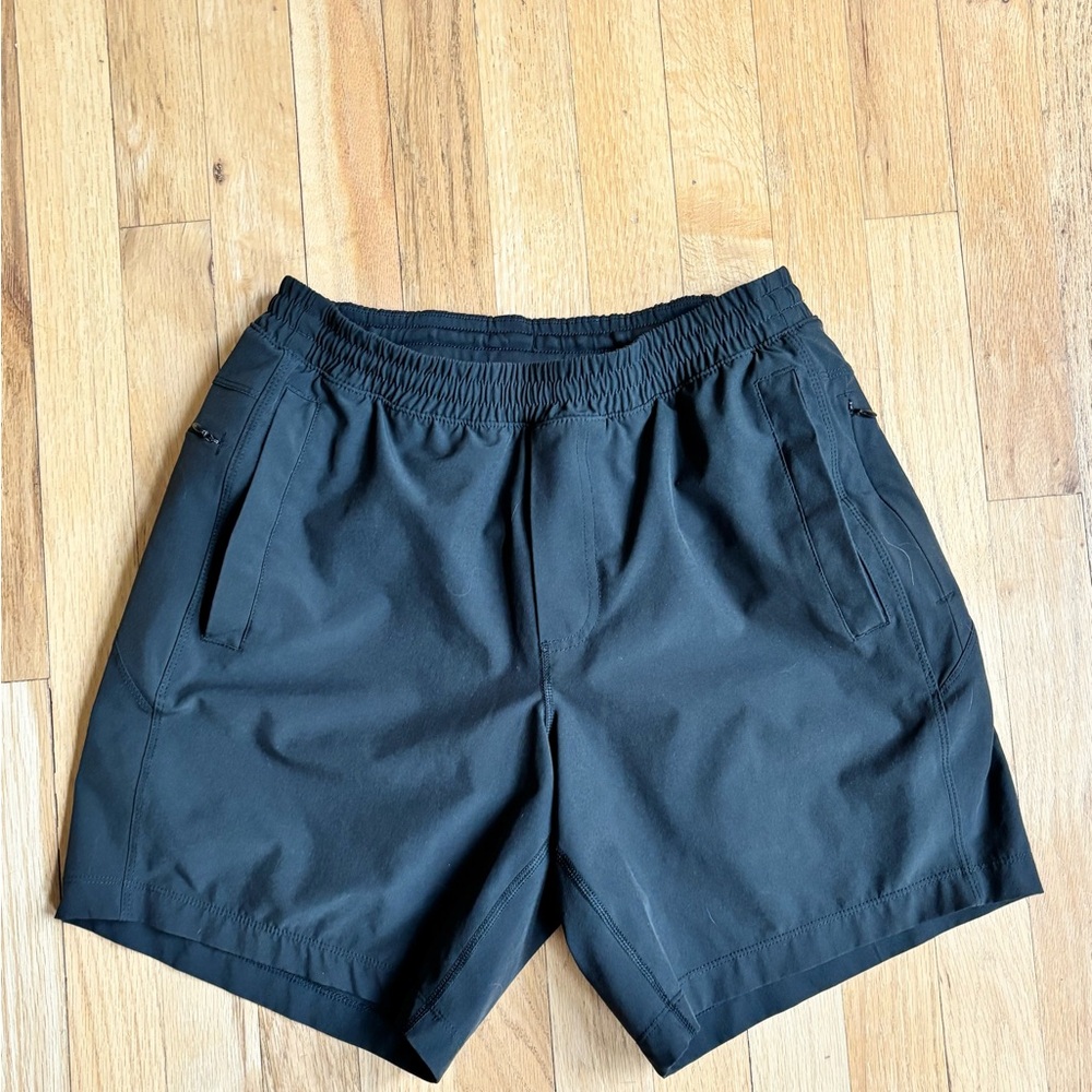 BIRDDOGS Men’s Black Athletic Shorts with Zip Pockets